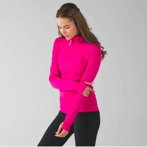 lululemon athletica Sweaters - Lululemon In Flux Size 8 Magenta Reversible Hooded Jacket Ore Owned